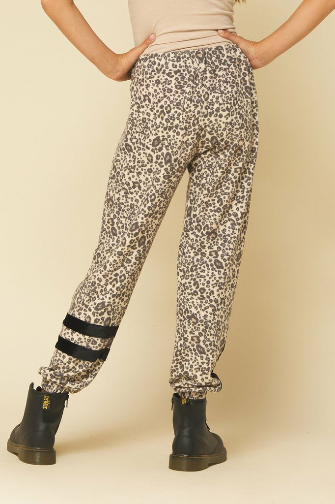 Vintage Havana Kids Cheetah Scrunch Jogger with Velvet - NeptunesBoutique